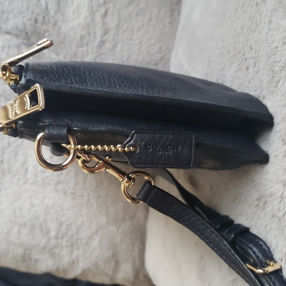 COACH Lyla Double Gusset Crossbody/Wristlet Leather Bag - Picture 4 of 14